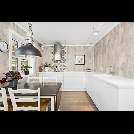 Gravane By The Sea Отель *