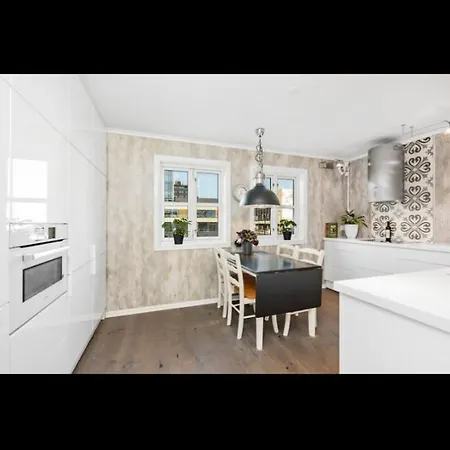 Hotell Gravane By The Sea *
